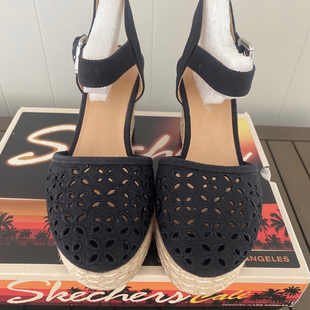 Skechers Turtledove Platform Wedge Ankle Strap Black-sandal Size 8